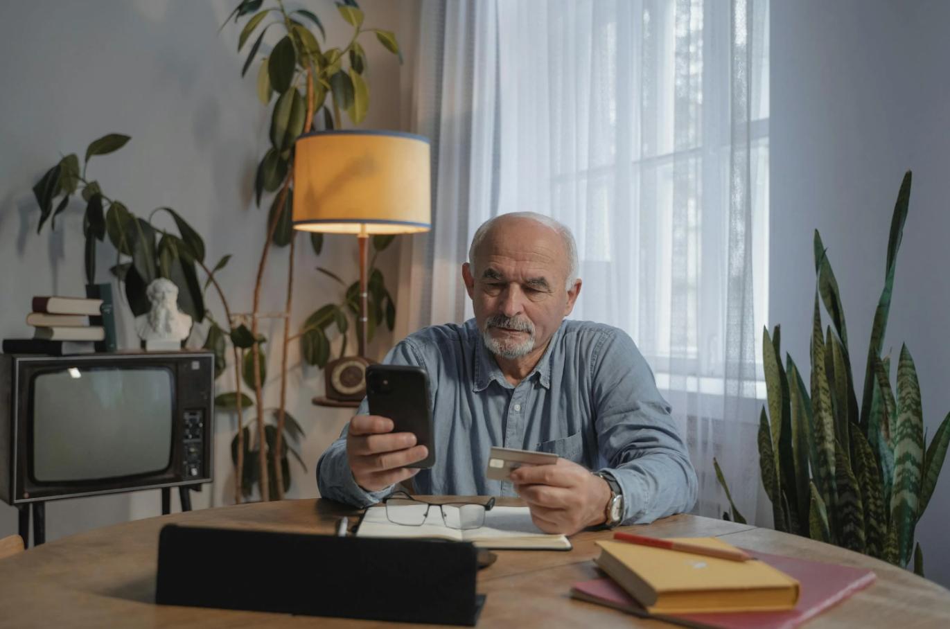 Jaki dekoder do telewizji internetowej – na co zwrócić uwagę przy zakupie sprzętu?